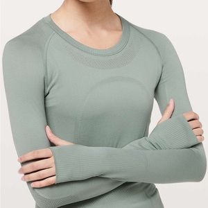 Lululemon Swiftly Tech Long Sleeve Crew Size 4